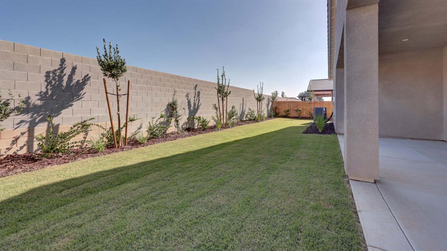 1699 N Blackwood Avenue