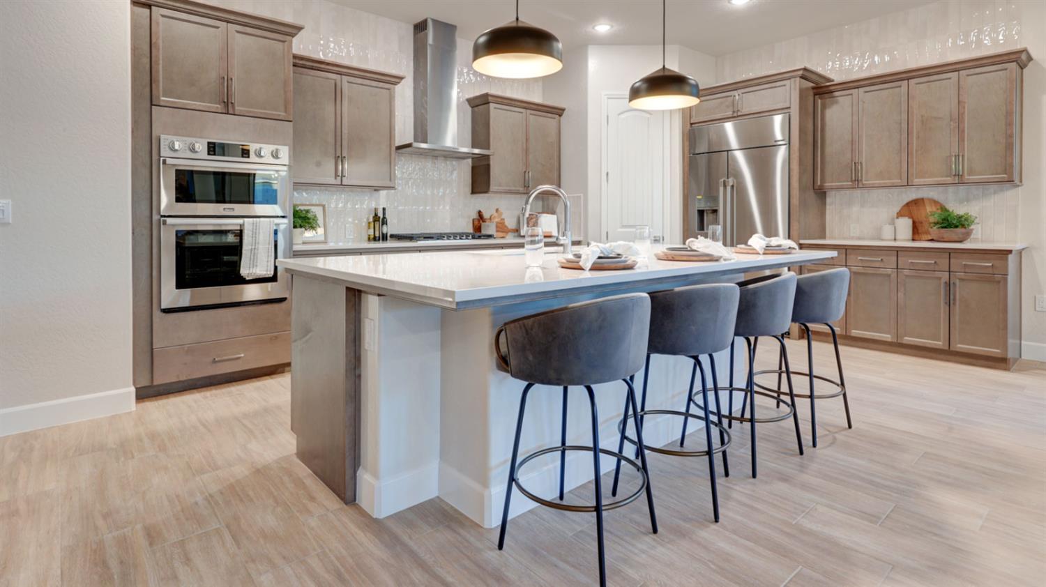 1699 N Blackwood Avenue