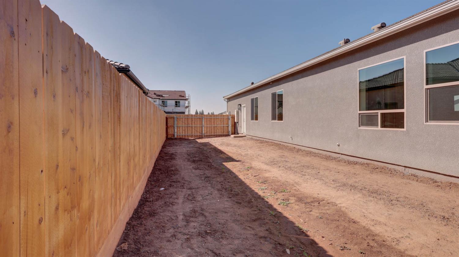 1699 N Blackwood Avenue