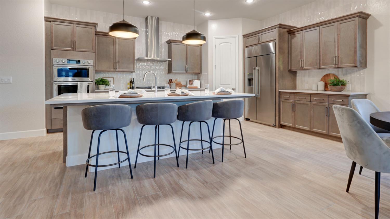 1699 N Blackwood Avenue