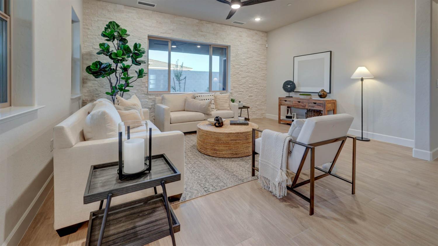 1699 N Blackwood Avenue