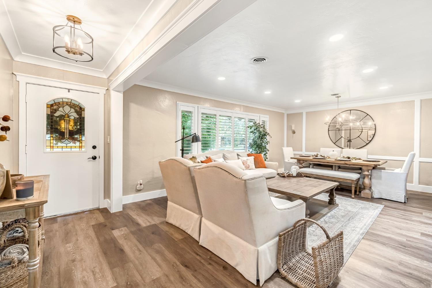 1103 S Linda Vista Street