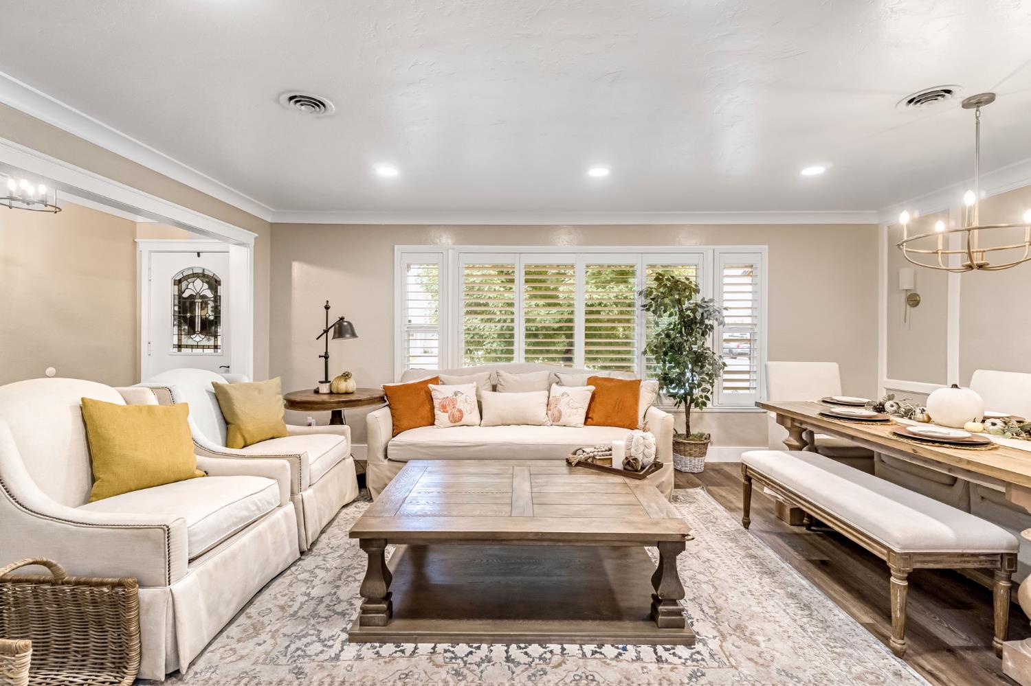 1103 S Linda Vista Street