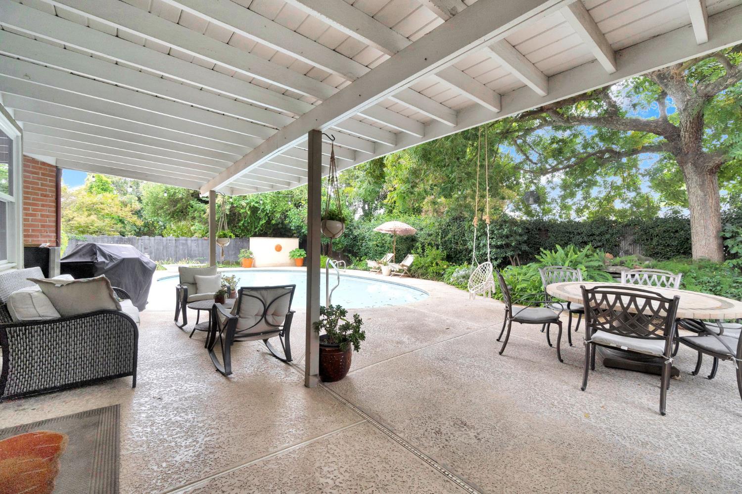 1103 S Linda Vista Street