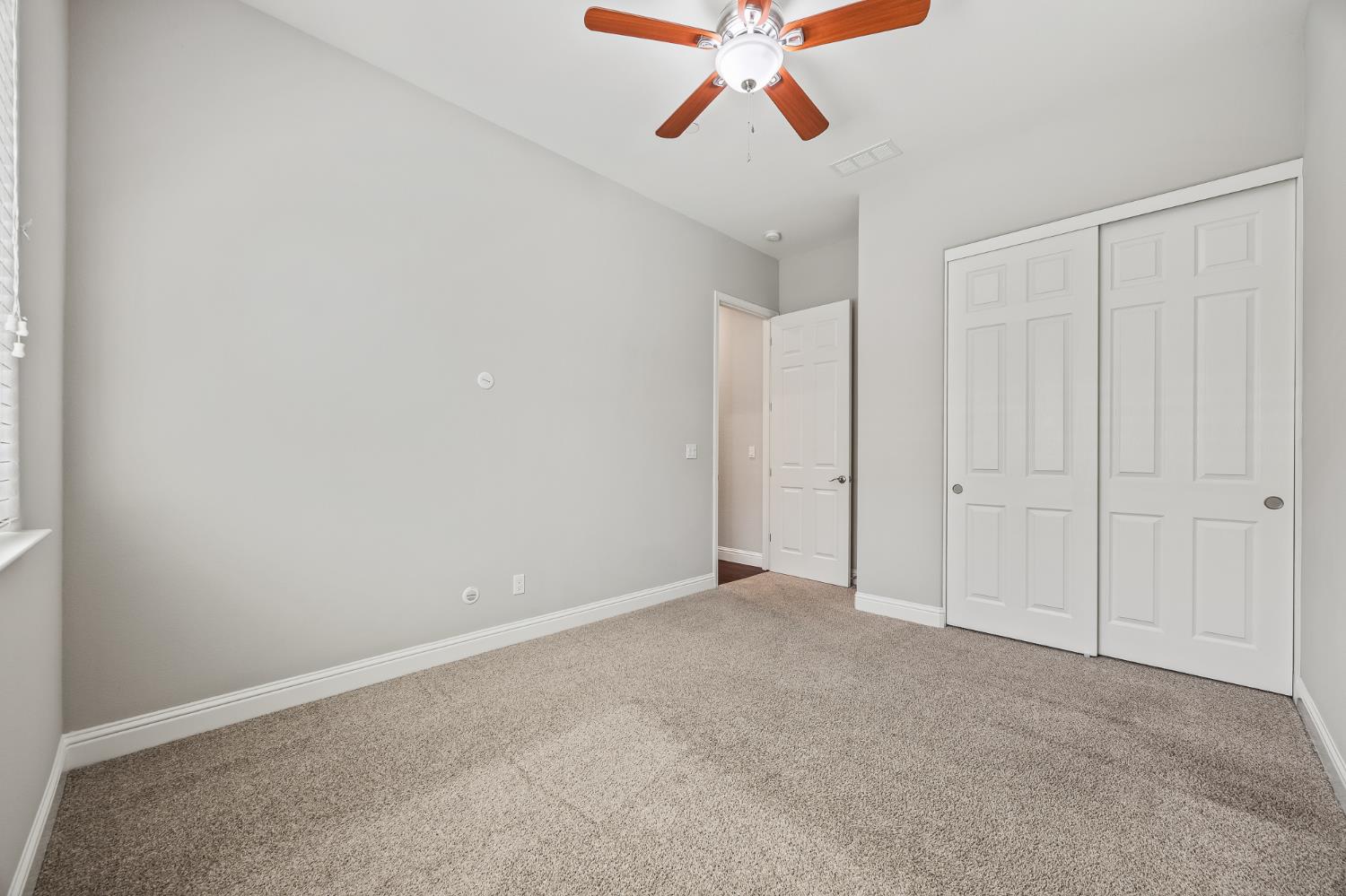 1836 E Bella Rosa Avenue