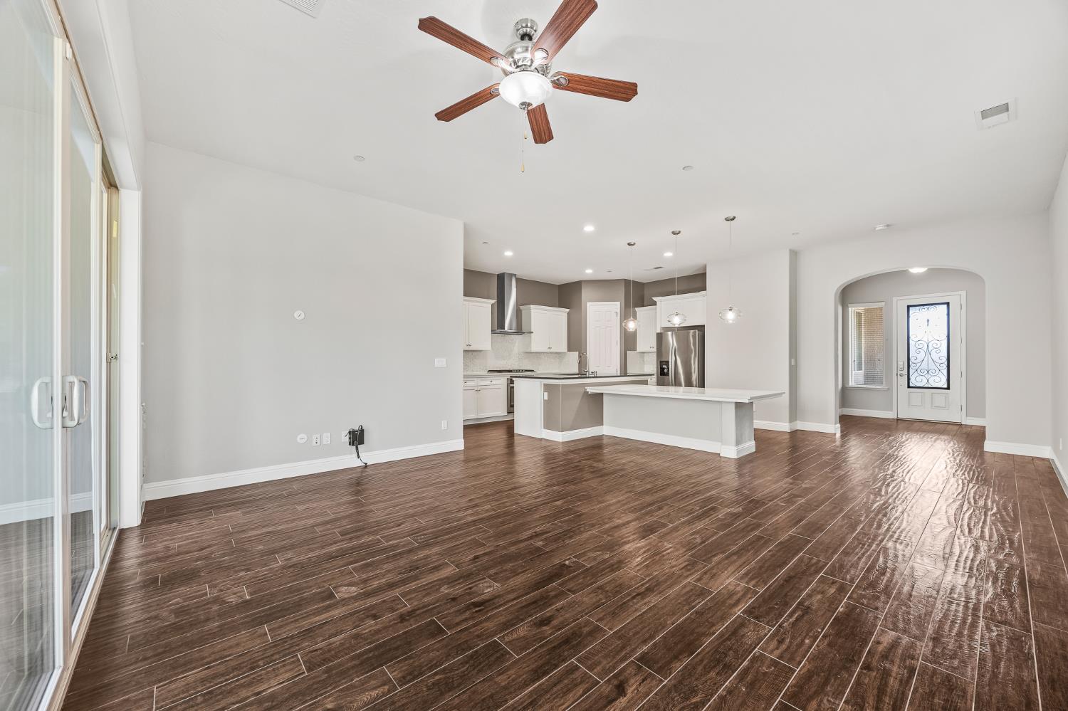 1836 E Bella Rosa Avenue