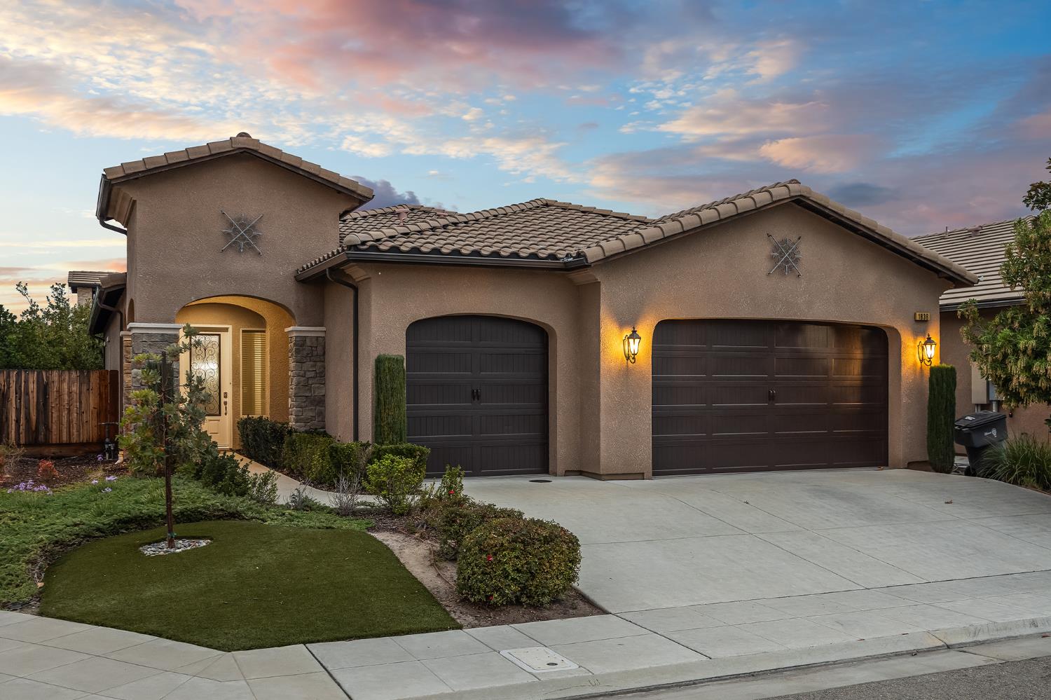 1836 E Bella Rosa Avenue