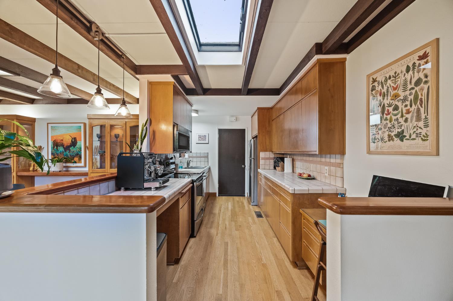 1135 E Santa Ana Avenue