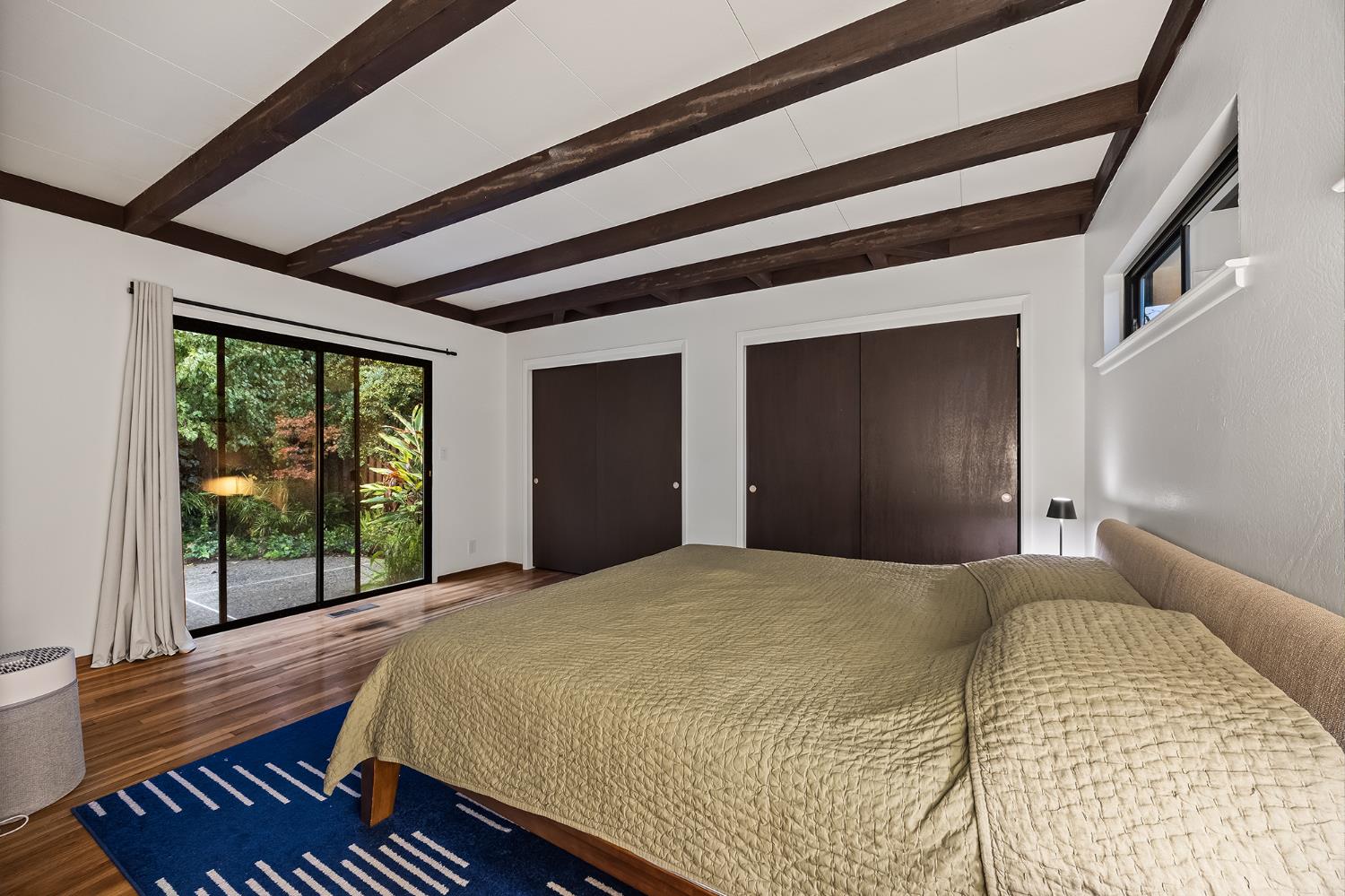 1135 E Santa Ana Avenue