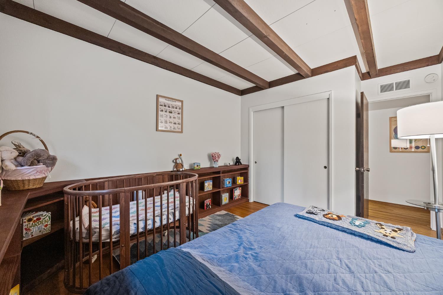 1135 E Santa Ana Avenue