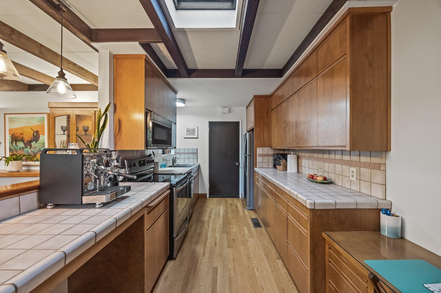 1135 E Santa Ana Avenue