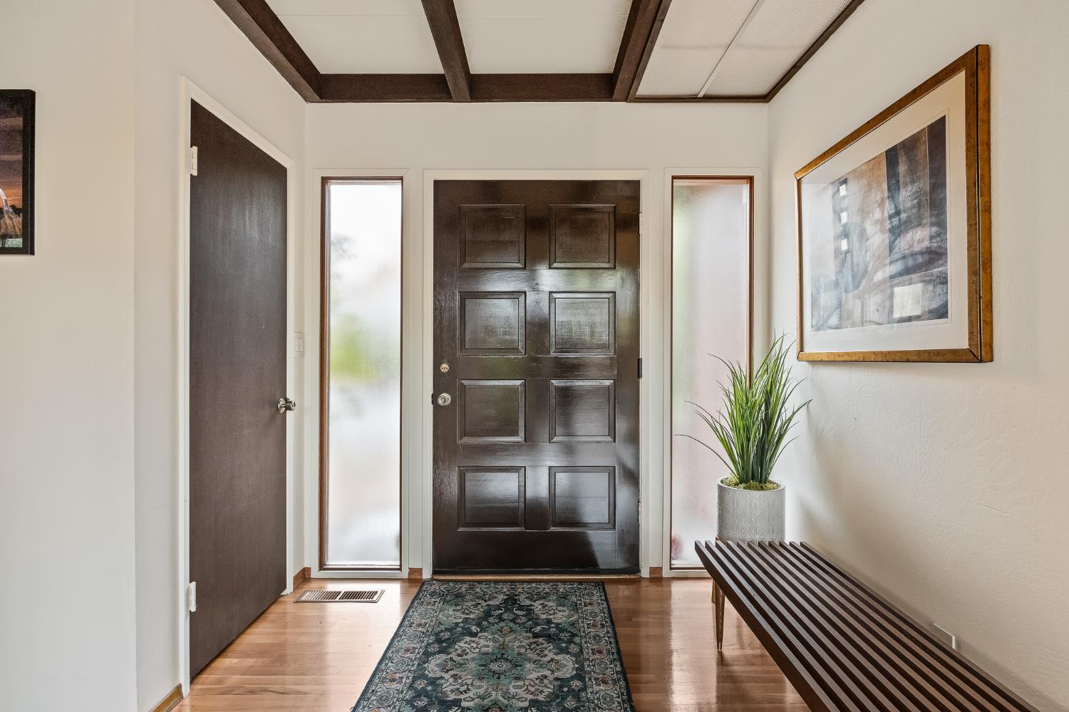 1135 E Santa Ana Avenue