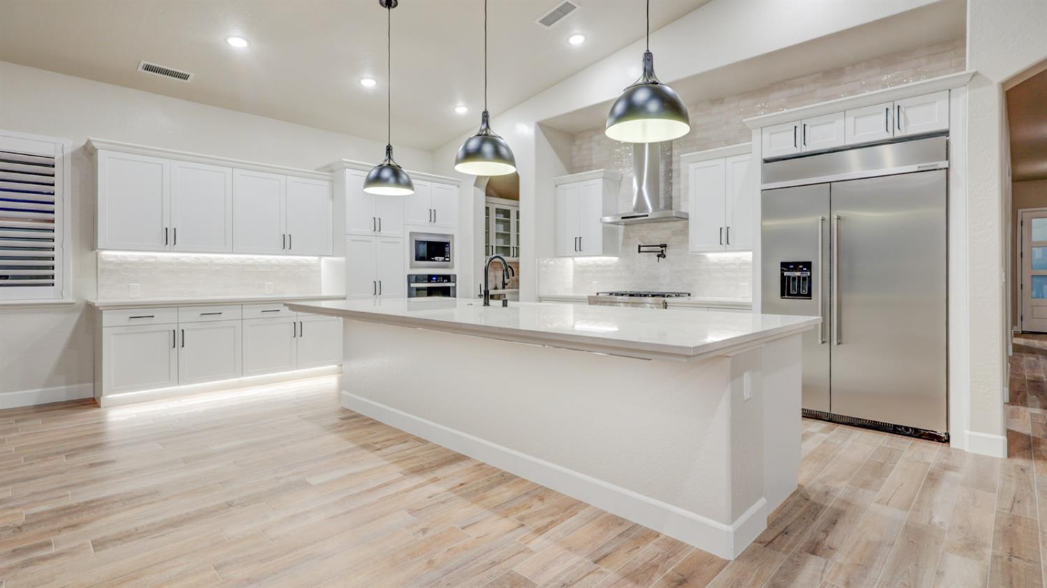 1644 N Blackwood Avenue