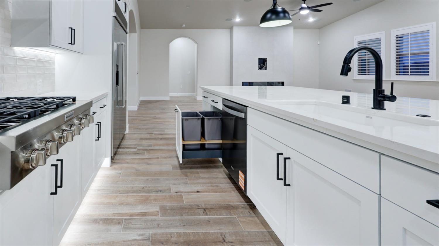 1644 N Blackwood Avenue