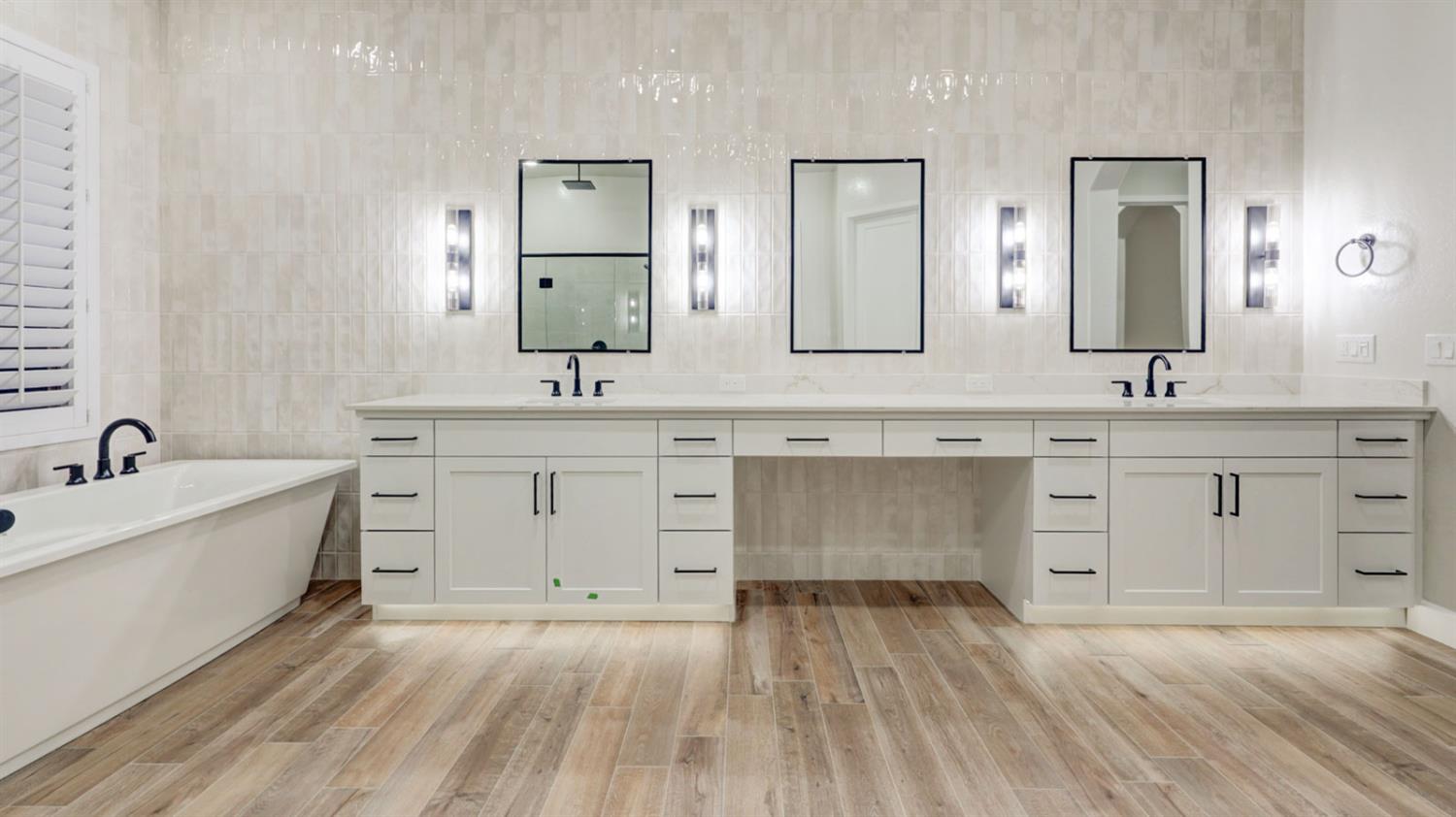 1644 N Blackwood Avenue