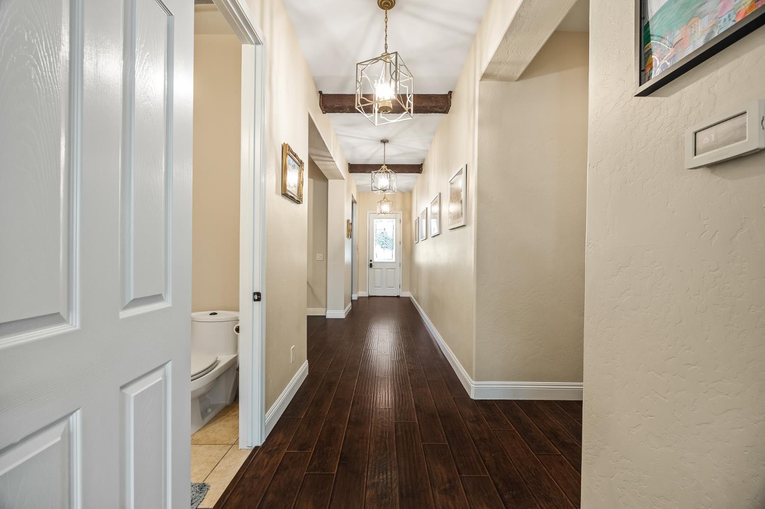 6065 N Sycamore Avenue