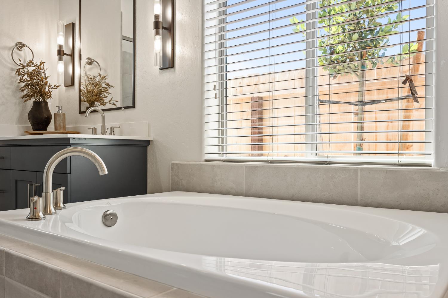 7271 W Ashcroft Avenue