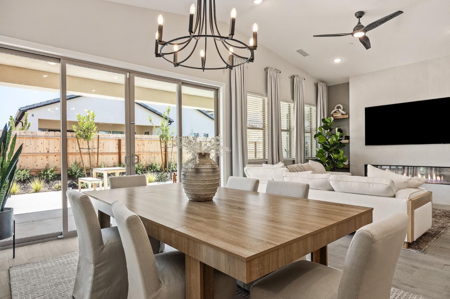 7271 W Ashcroft Avenue