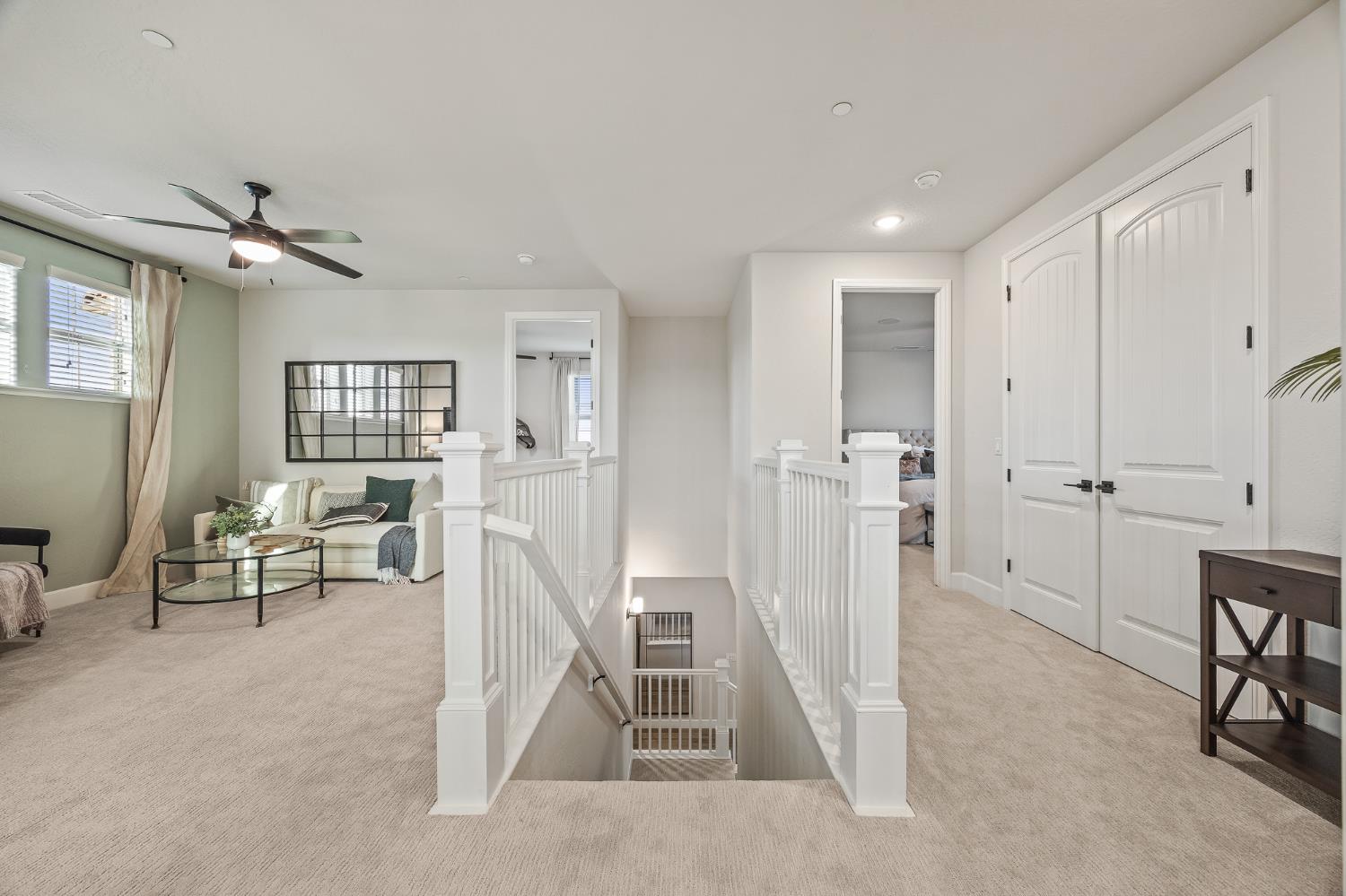 7243 W Ashcroft Avenue