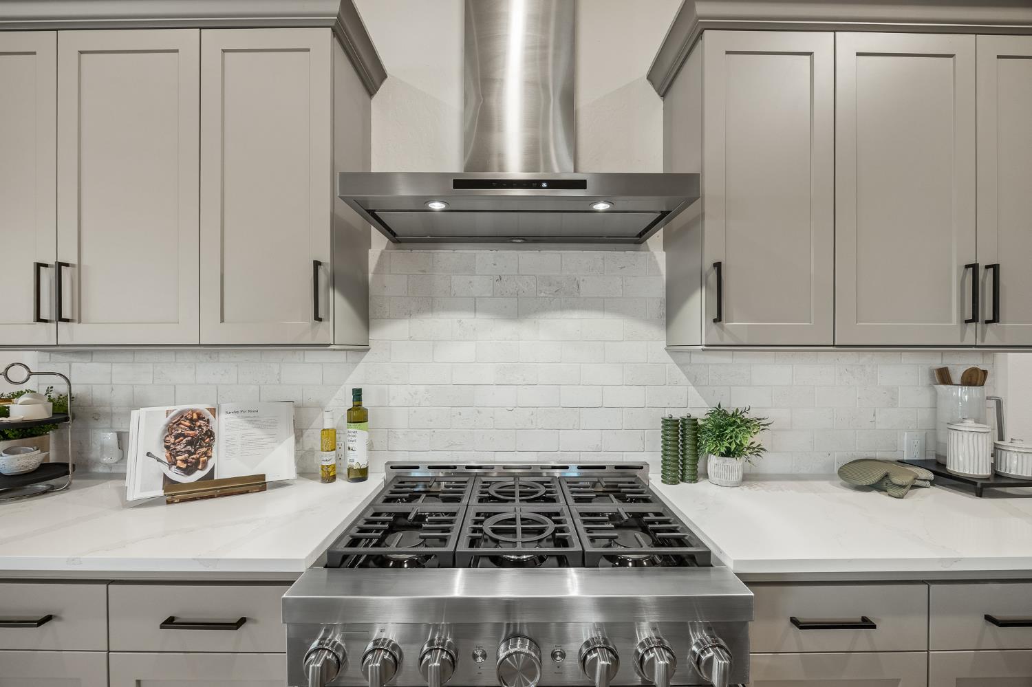 7243 W Ashcroft Avenue