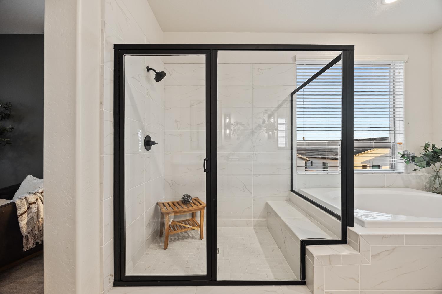 7243 W Ashcroft Avenue