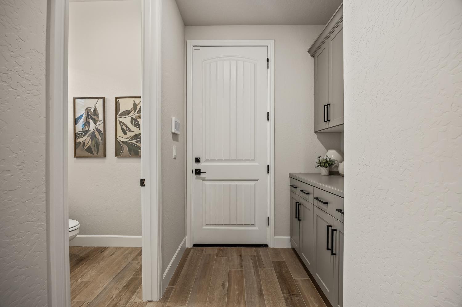 7243 W Ashcroft Avenue