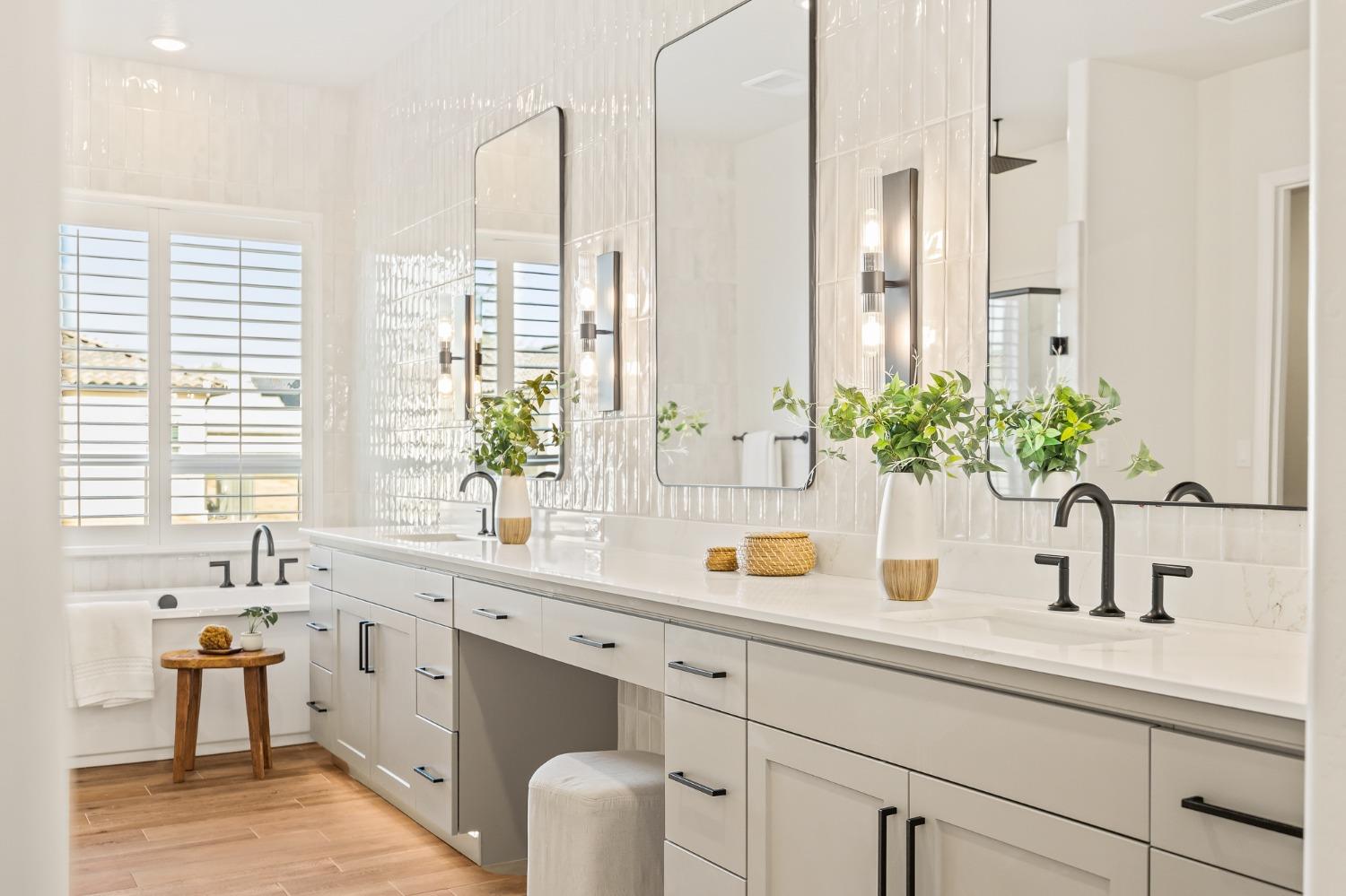 19678 Ventana Hills Drive