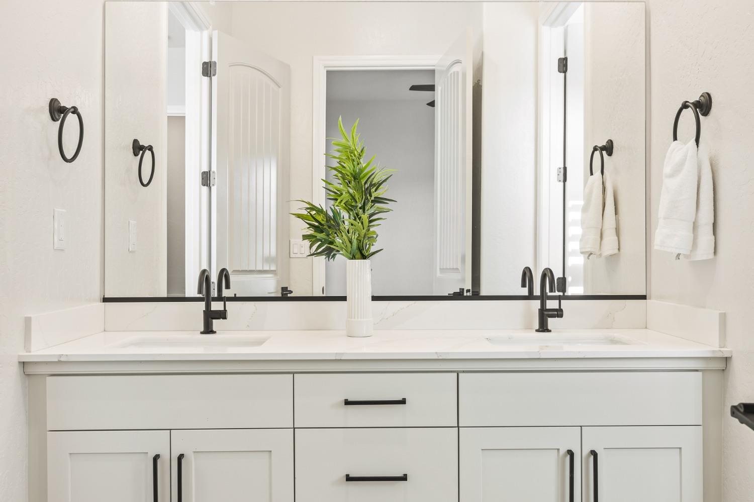 19678 Ventana Hills Drive