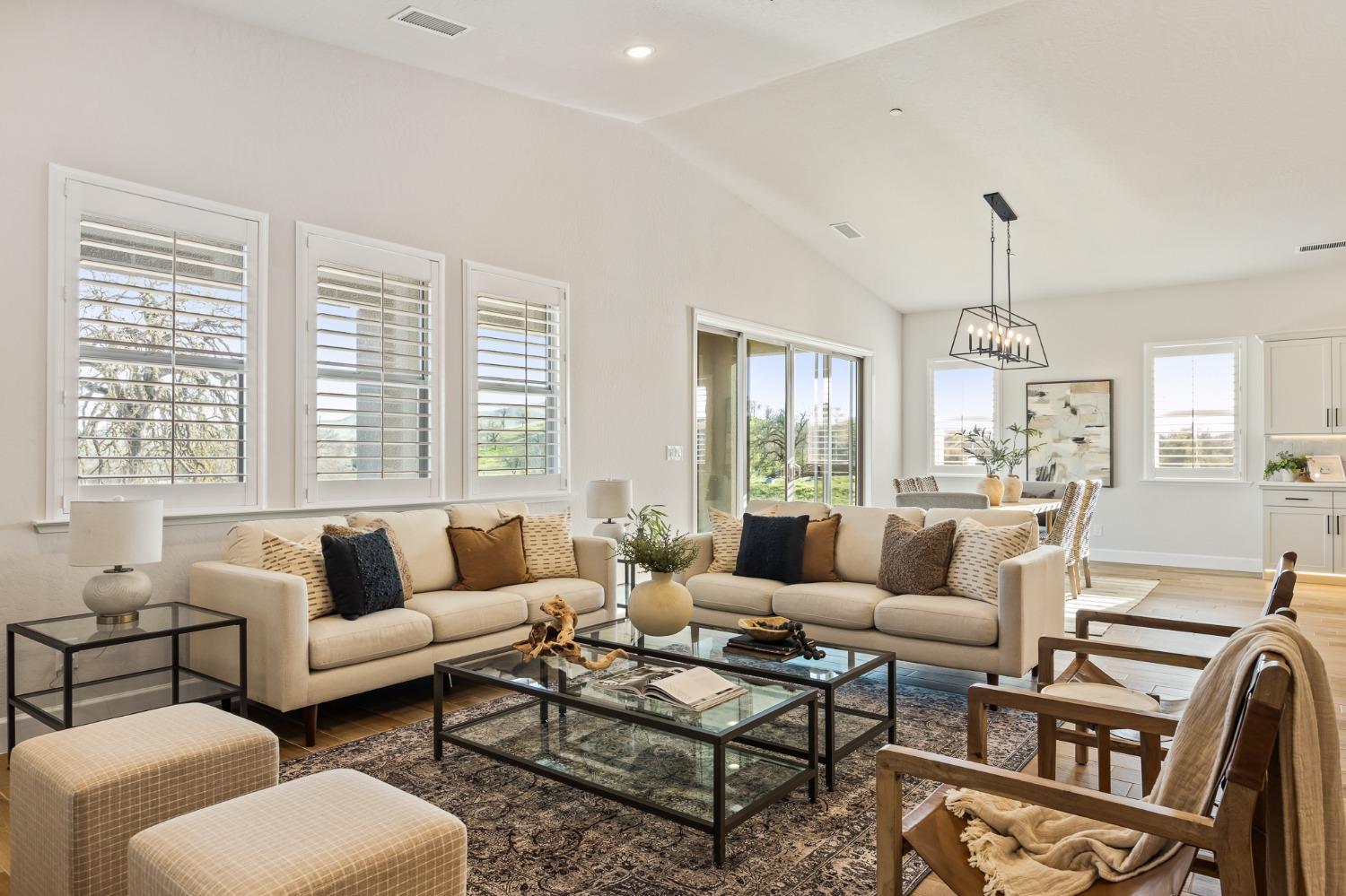 19678 Ventana Hills Drive