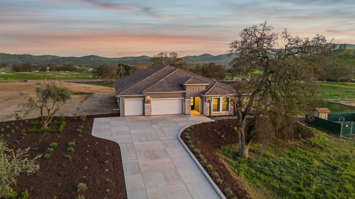 19678 Ventana Hills Drive