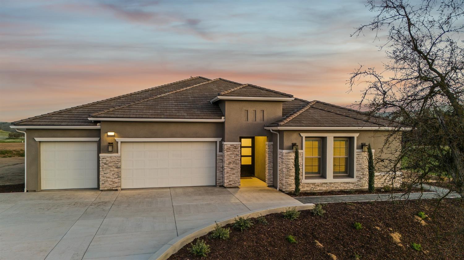 19678 Ventana Hills Drive