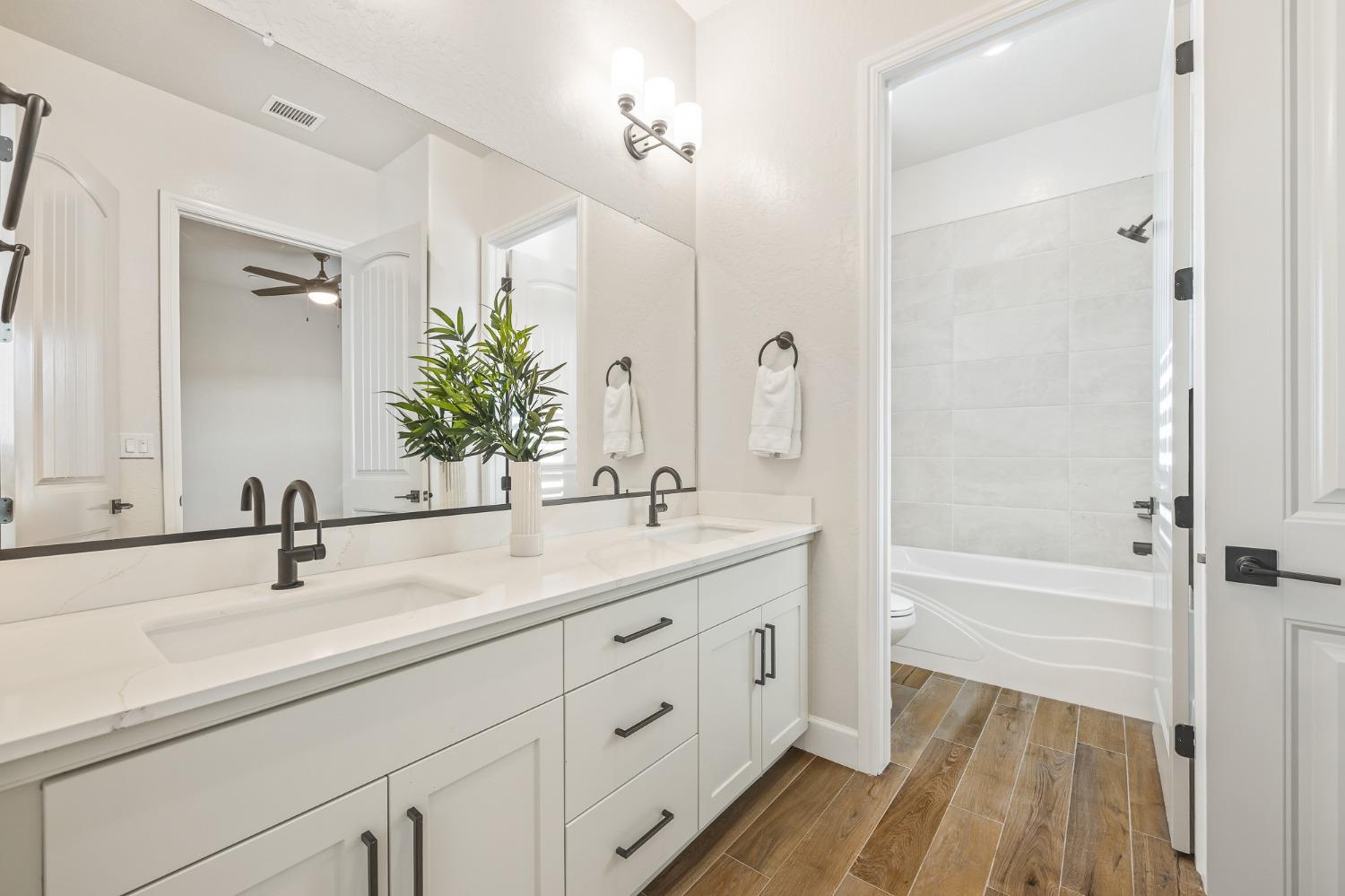 19678 Ventana Hills Drive