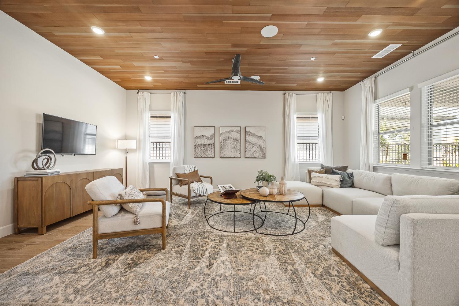 11214 N Via Ravenna Drive