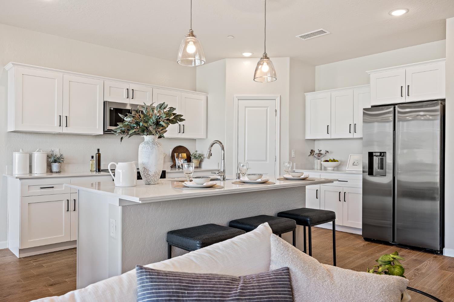 7138 W Ashcroft Avenue