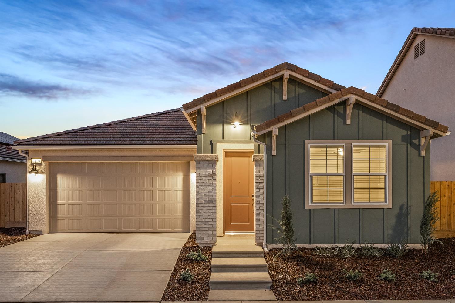 7138 W Ashcroft Avenue