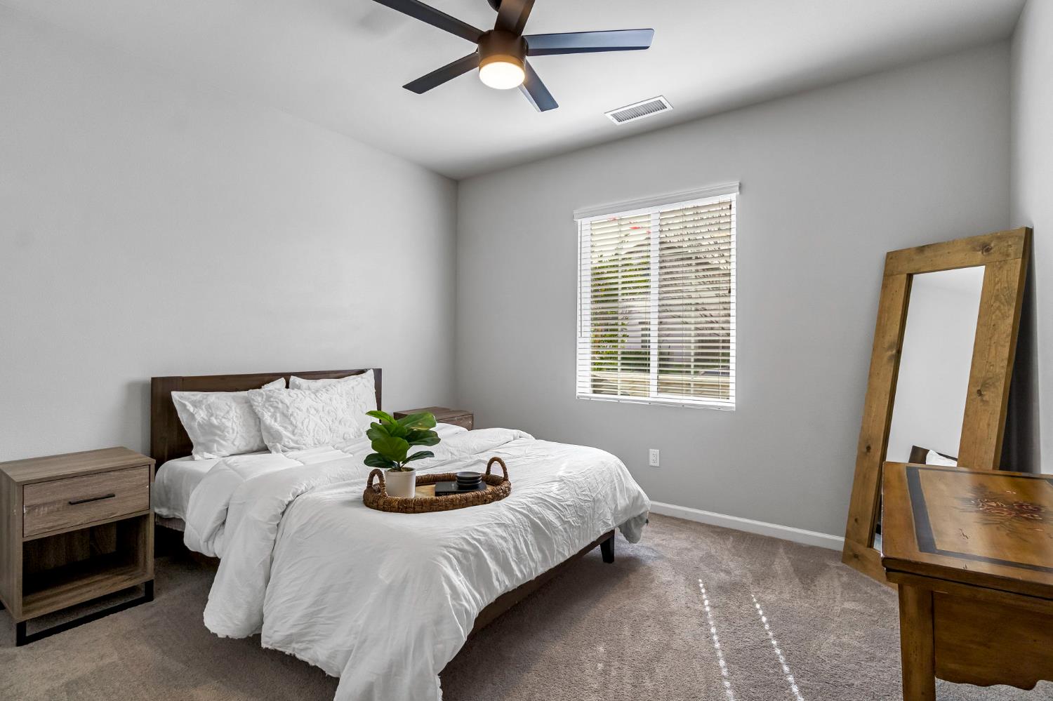 649 Wood Crest Avenue