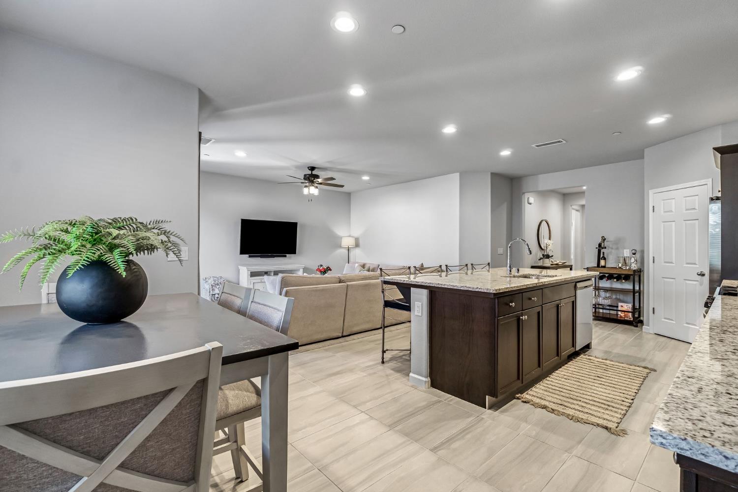 649 Wood Crest Avenue