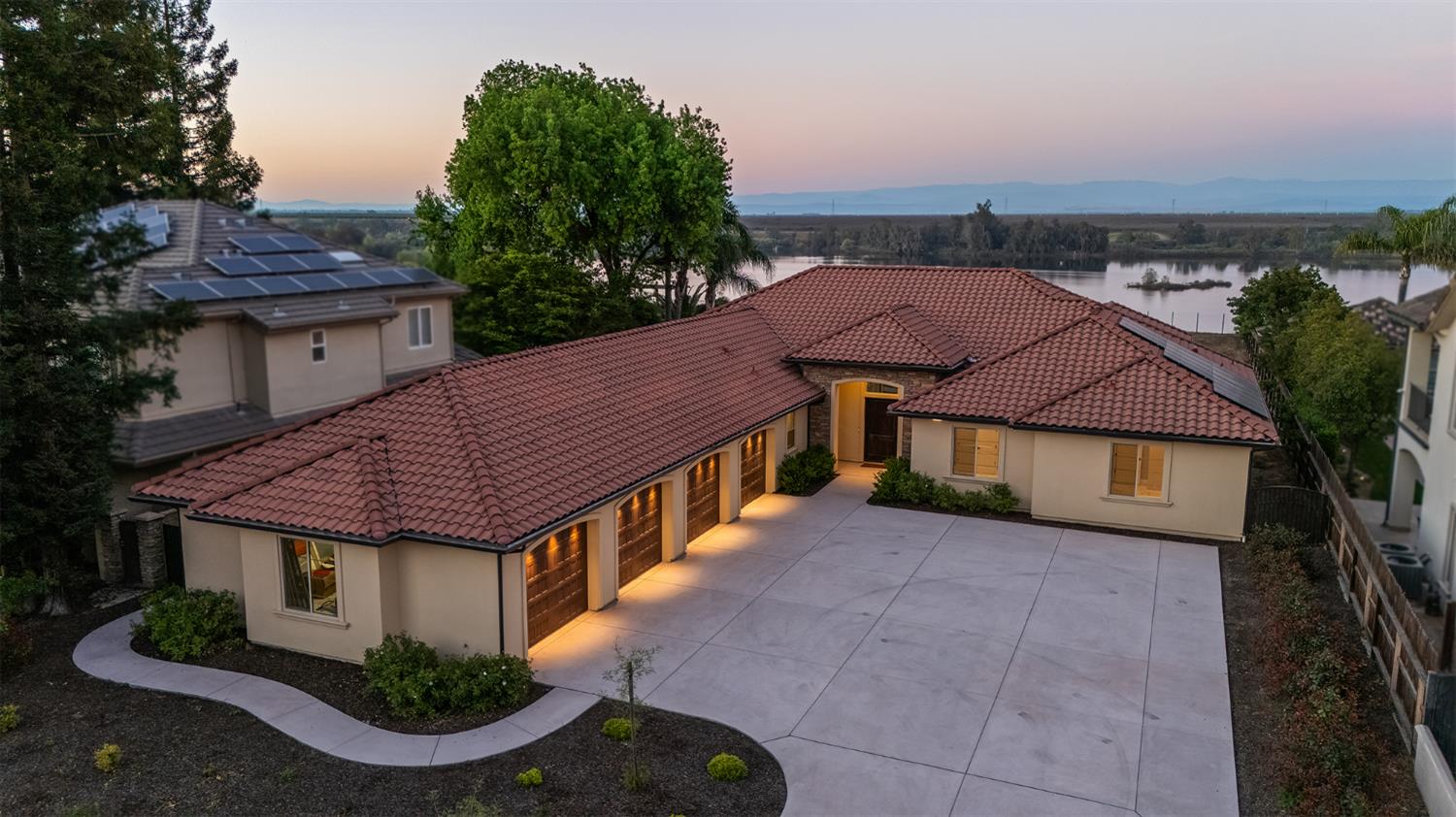 4748 W Alluvial Avenue