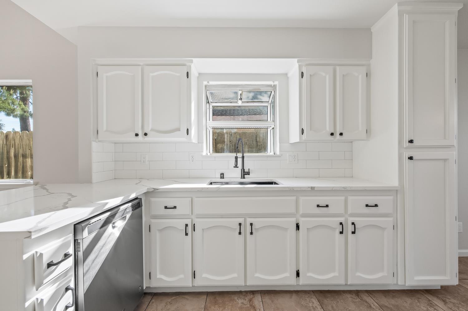 1166 E Goshen Avenue