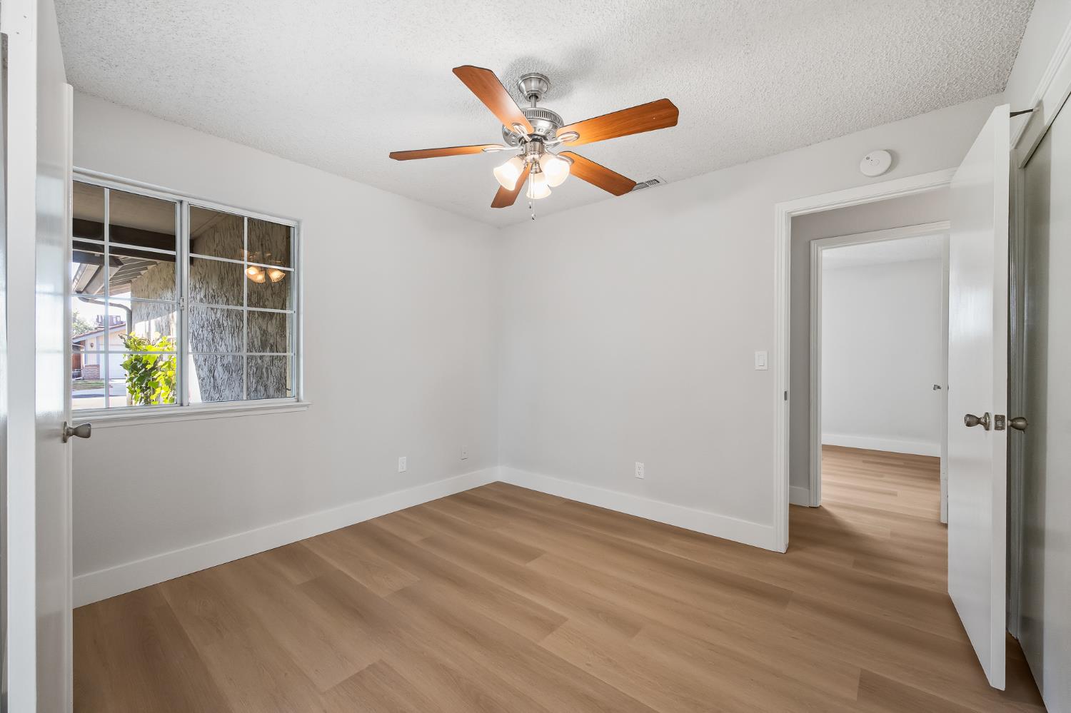 1166 E Goshen Avenue