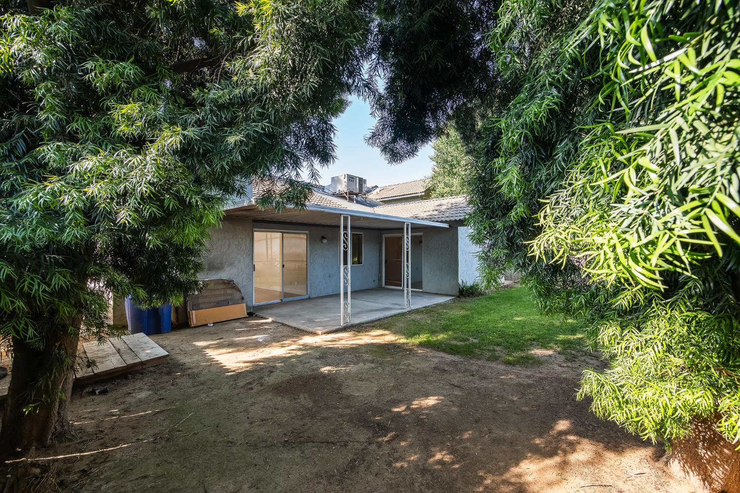 1166 E Goshen Avenue