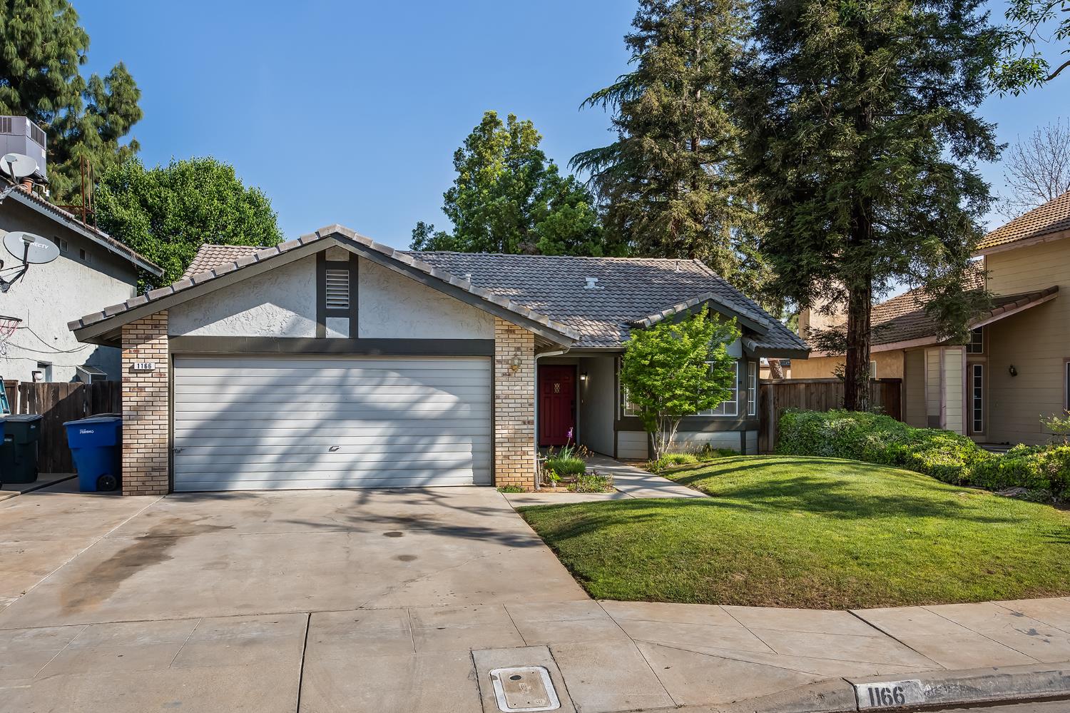 1166 E Goshen Avenue