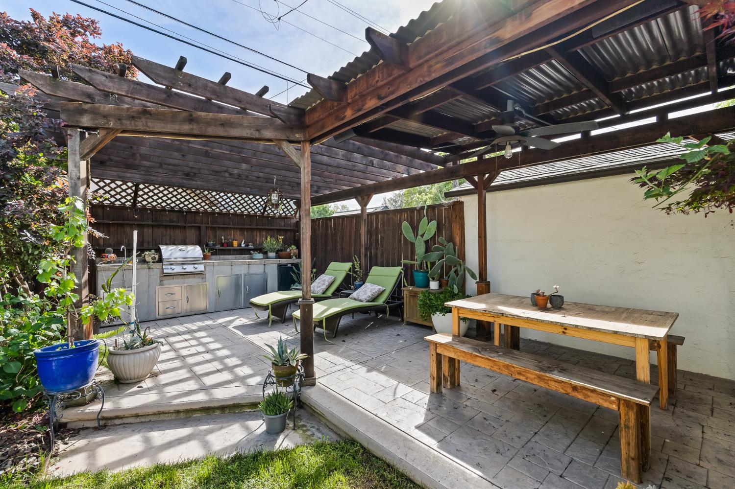 526 E Michigan Avenue