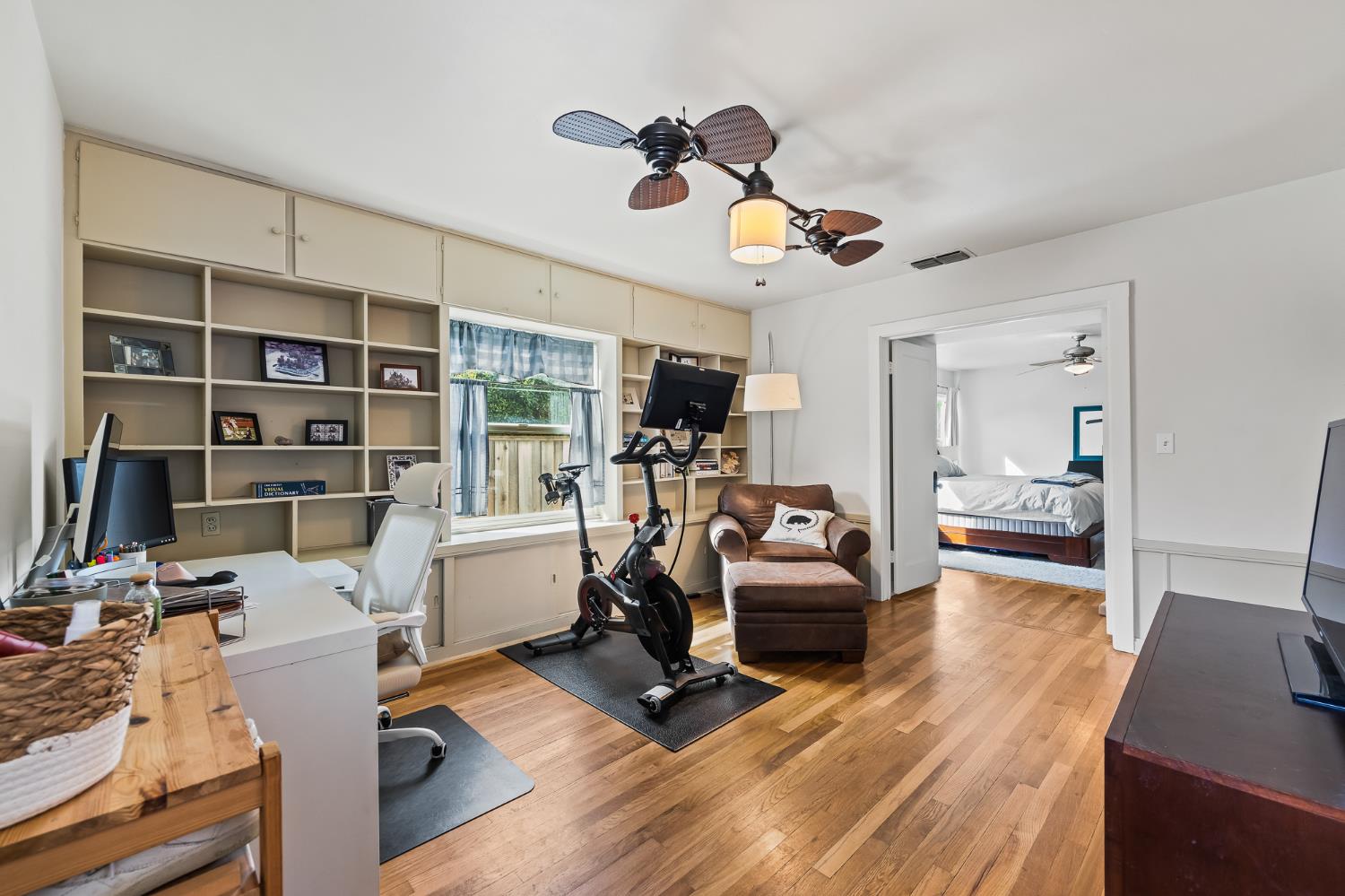 526 E Michigan Avenue