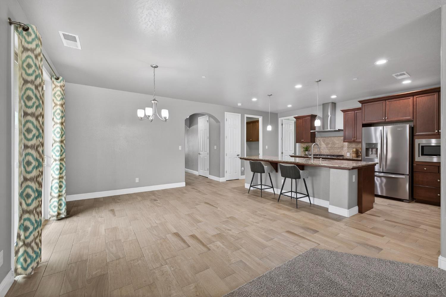 2446 S Claremont