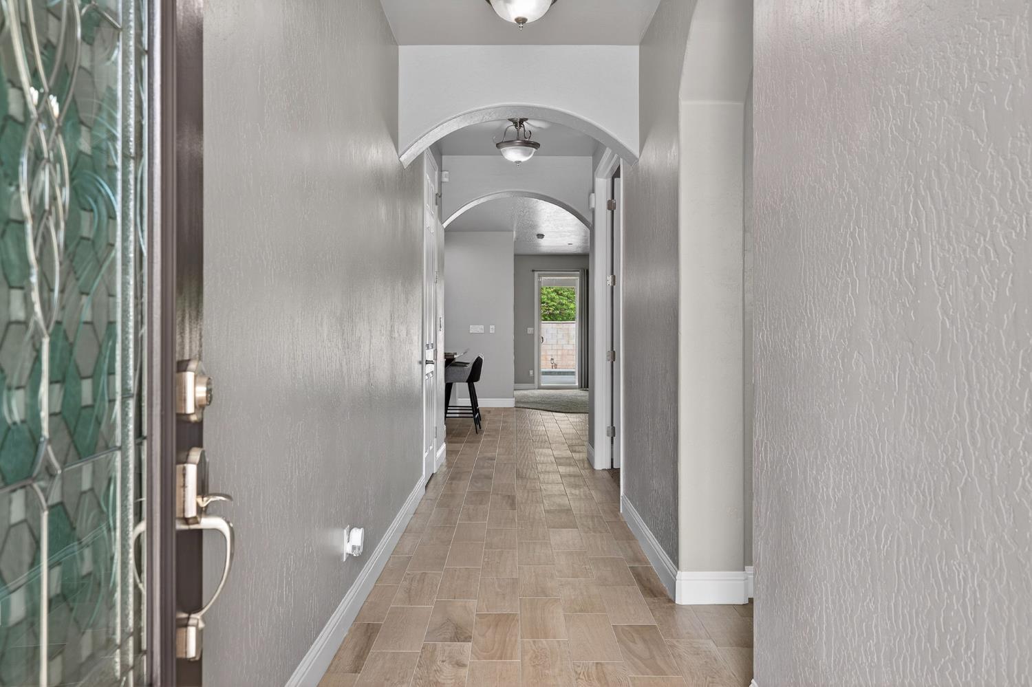 2446 S Claremont