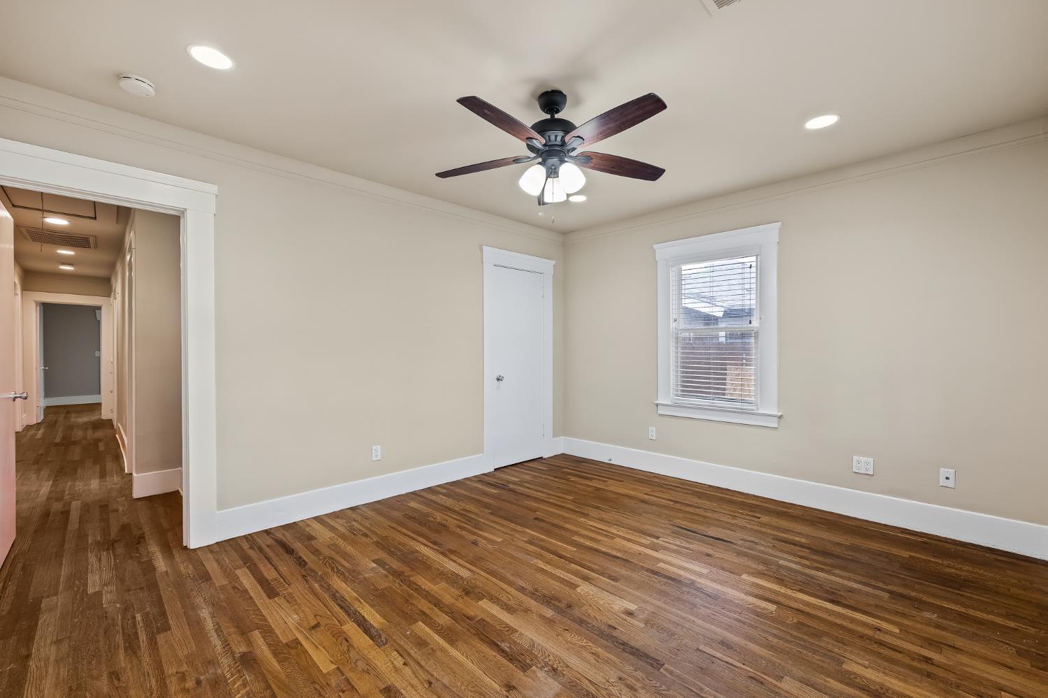 1521 N College Avenue