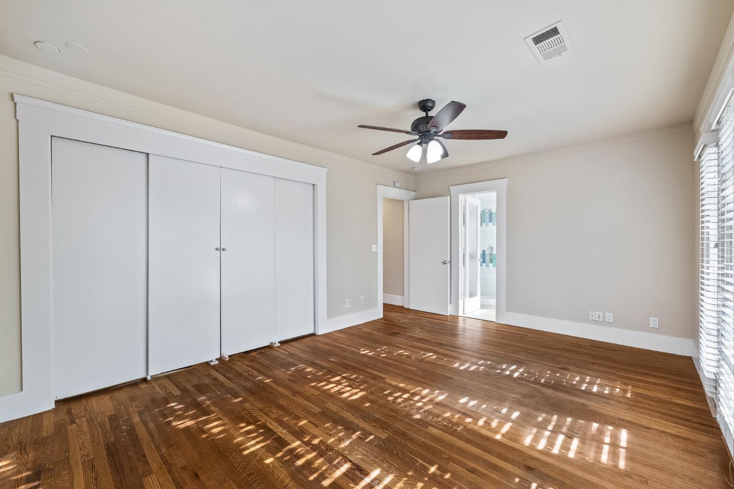 1521 N College Avenue