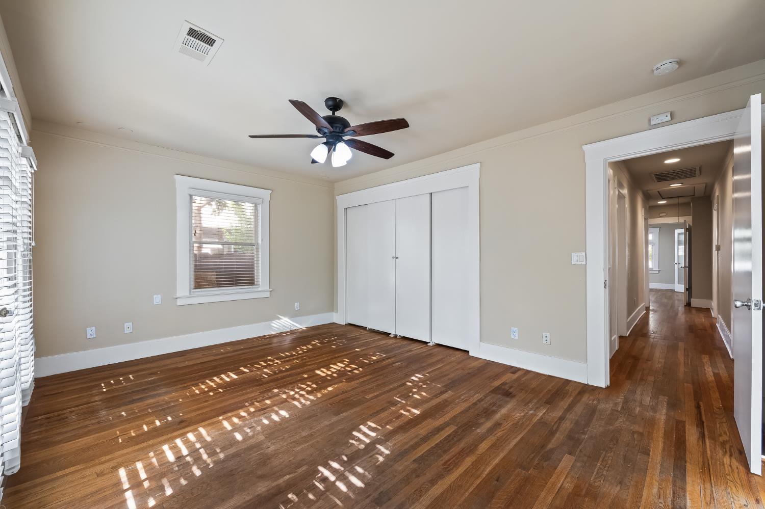 1521 N College Avenue