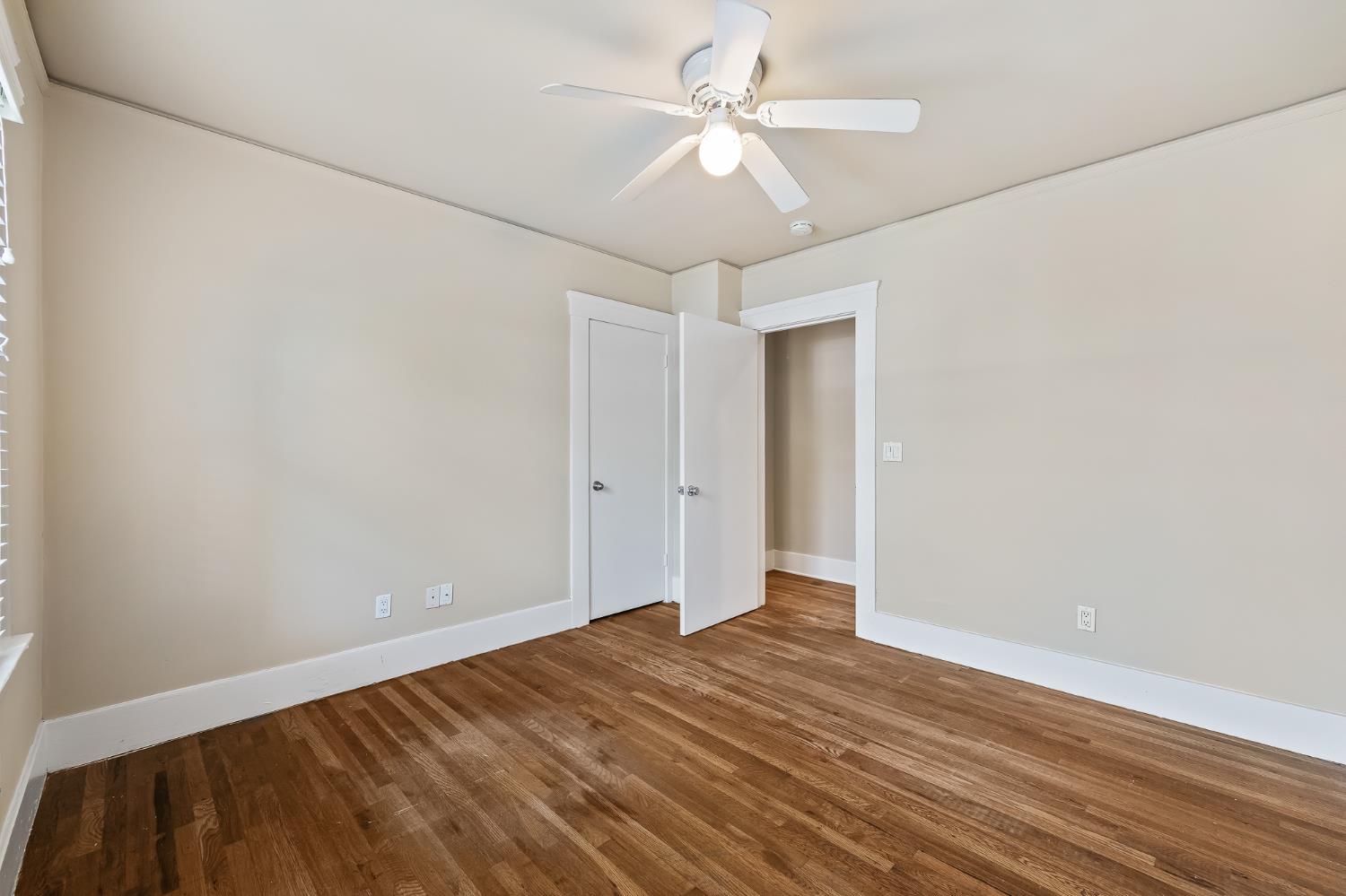 1521 N College Avenue